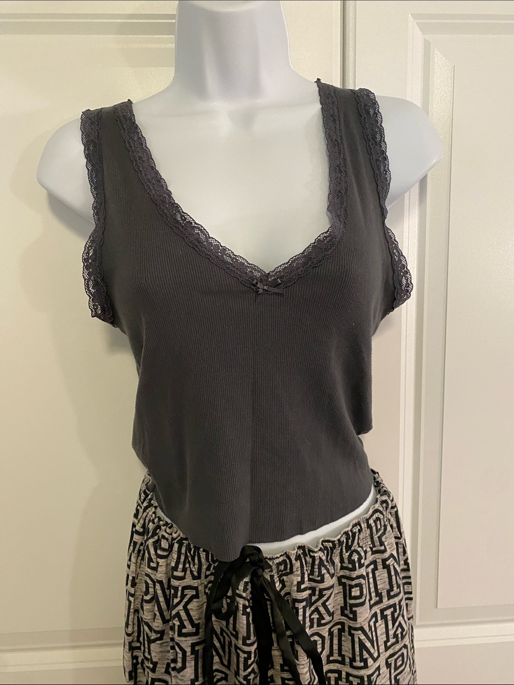 Colsie Dark Blue Ribbed Tank with Lace Trim